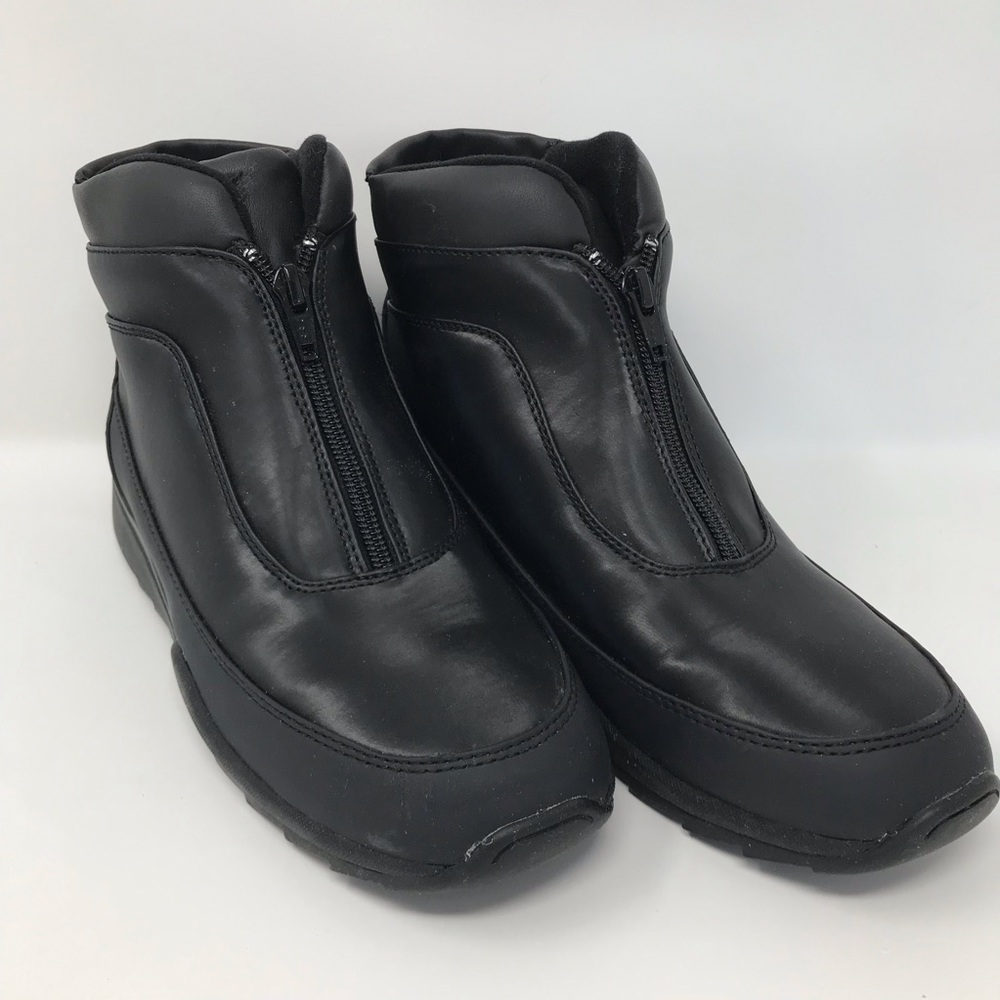 Blondo Plus Swoosh Zip Nylon Boots